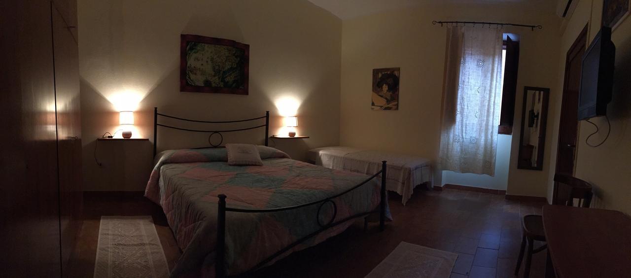 B&B Domus De Janas Sedini Habitación foto