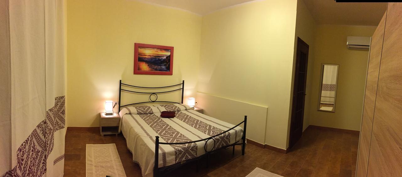 B&B Domus De Janas Sedini Habitación foto